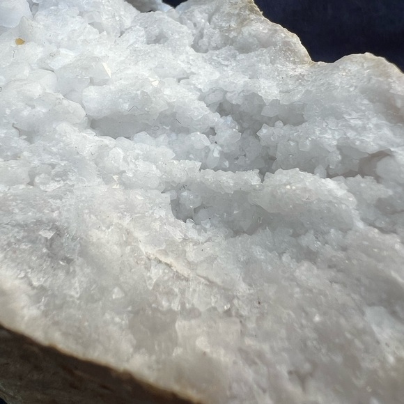 White Crystal Geode - Picture 5 of 5